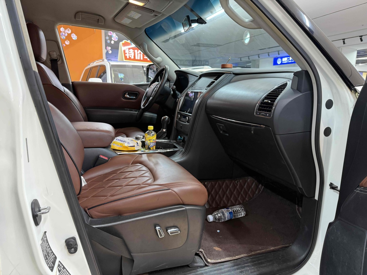 日產(chǎn) 途樂(lè)  2018款 4.0L 領(lǐng)英型圖片