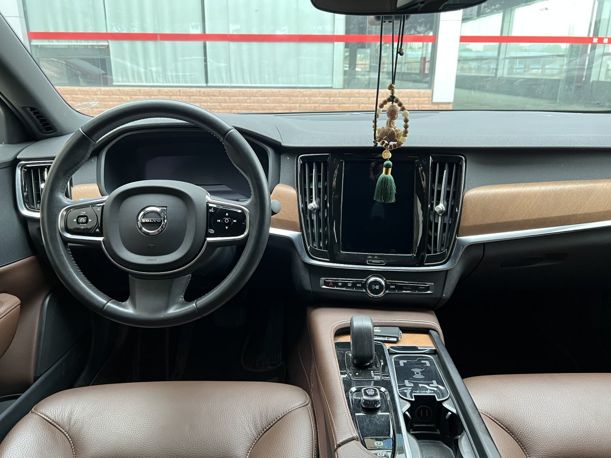 沃爾沃 S90  2022款 B5 智逸豪華版圖片