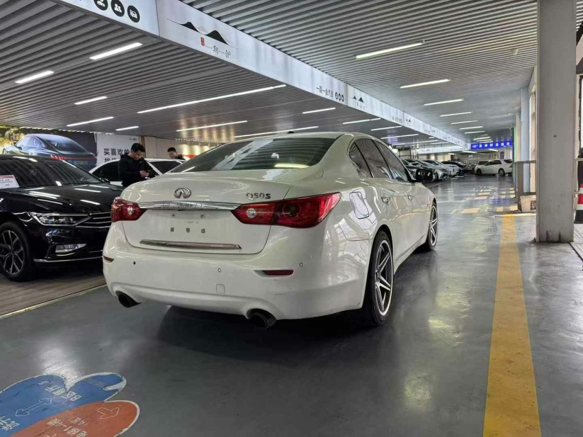 英菲尼迪 Q50  2014款 2.0T 豪華版圖片