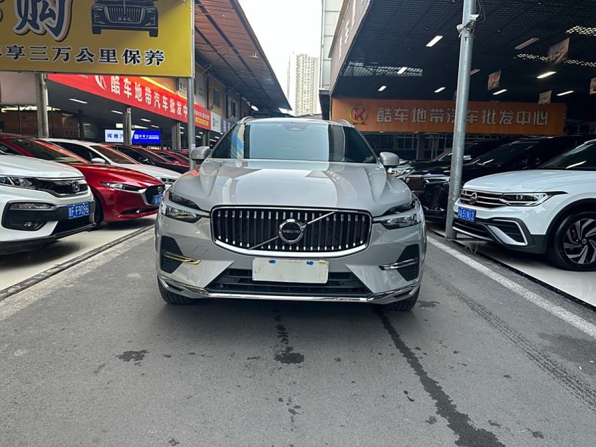 沃爾沃 XC60  2022款 B5 四驅(qū)智遠(yuǎn)豪華版圖片