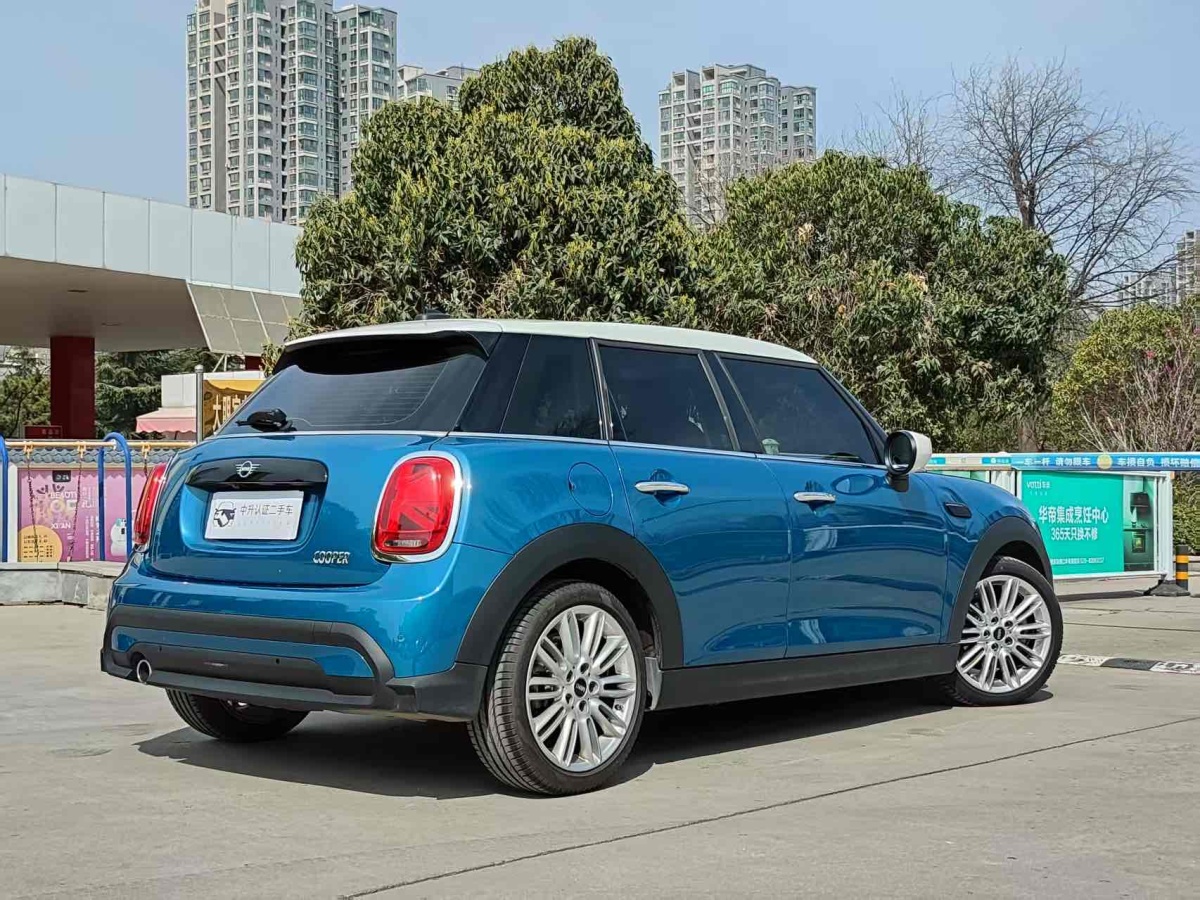 2022年3月MINI MINI  2022款 改款 1.5T COOPER 經(jīng)典派 五門版