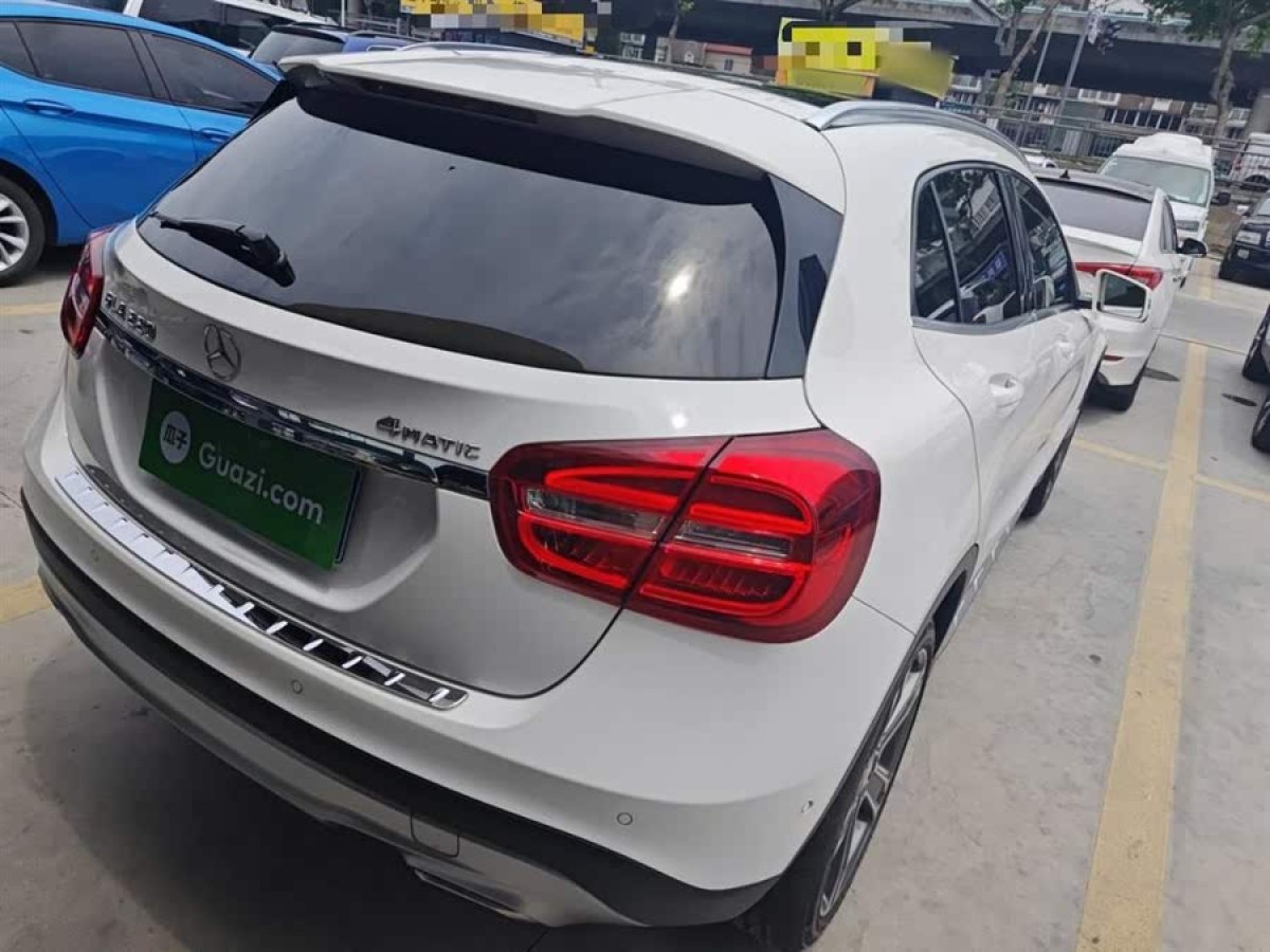 奔馳 奔馳GLA  2016款 GLA 220 4MATIC 豪華型圖片