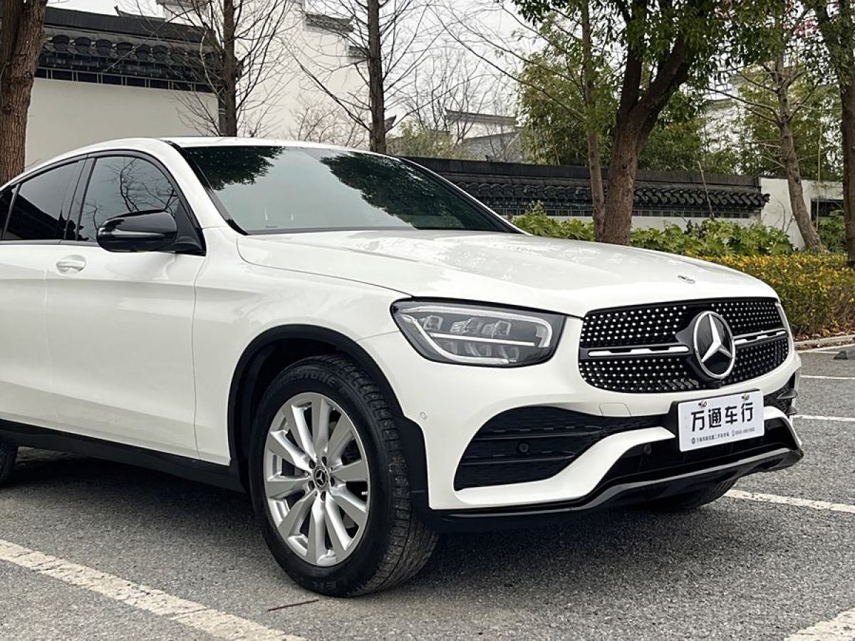 奔馳 奔馳GLC  2021款 GLC 260 4MATIC 轎跑SUV圖片