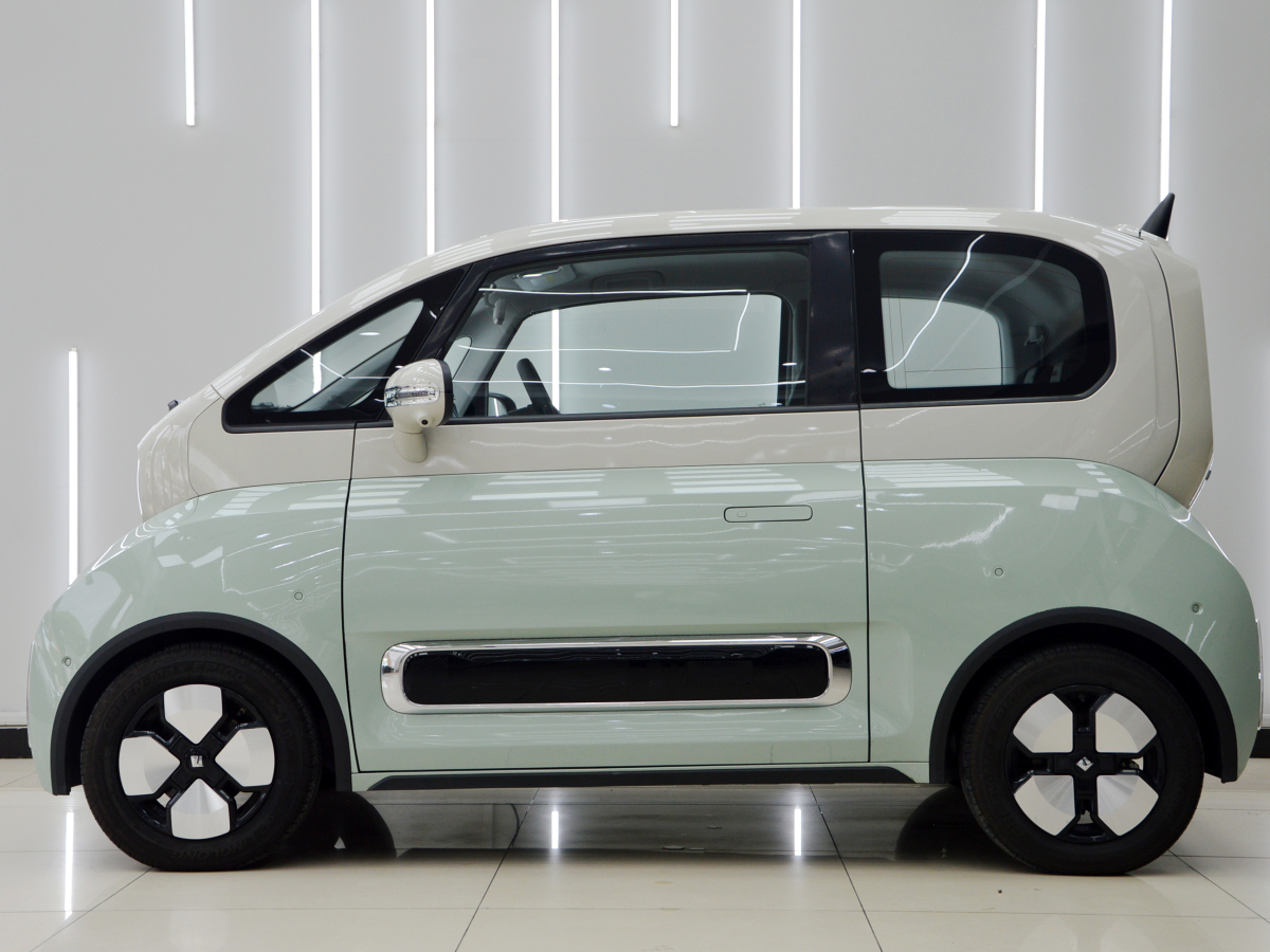 2023年10月寶駿 寶駿KiWi EV  2023款 大疆版 磷酸鐵鋰