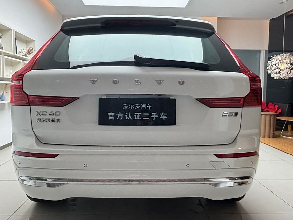 沃爾沃 XC60  2024款 B5 四驅(qū)智遠豪華版圖片