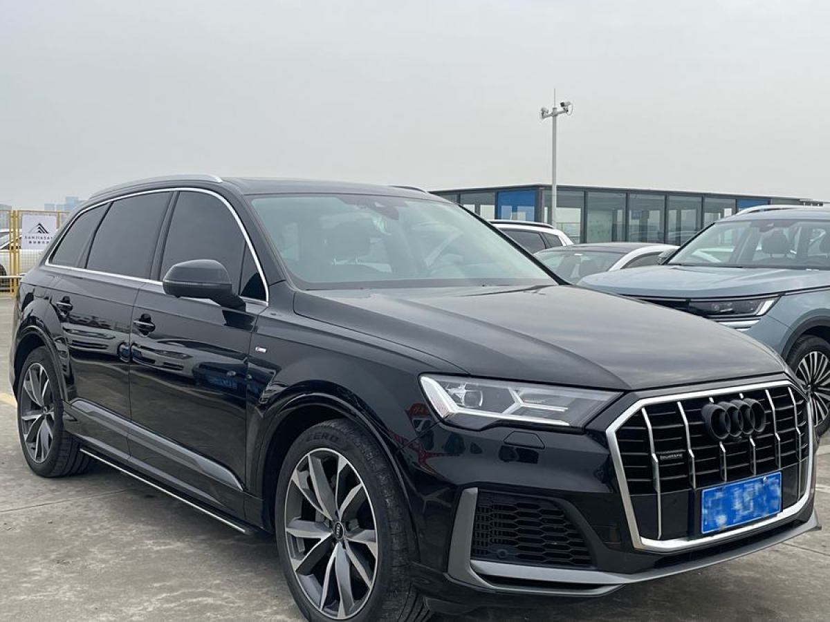 奧迪 奧迪Q7  2023款 55 TFSI quattro S line運(yùn)動型圖片