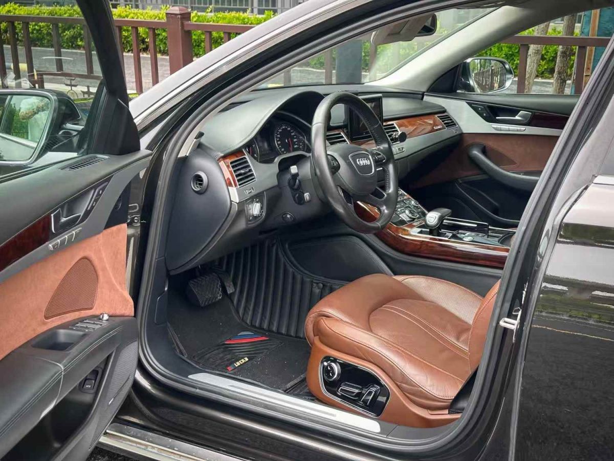 奧迪 奧迪A8  2012款 A8L 45 TFSI quattro豪華型圖片