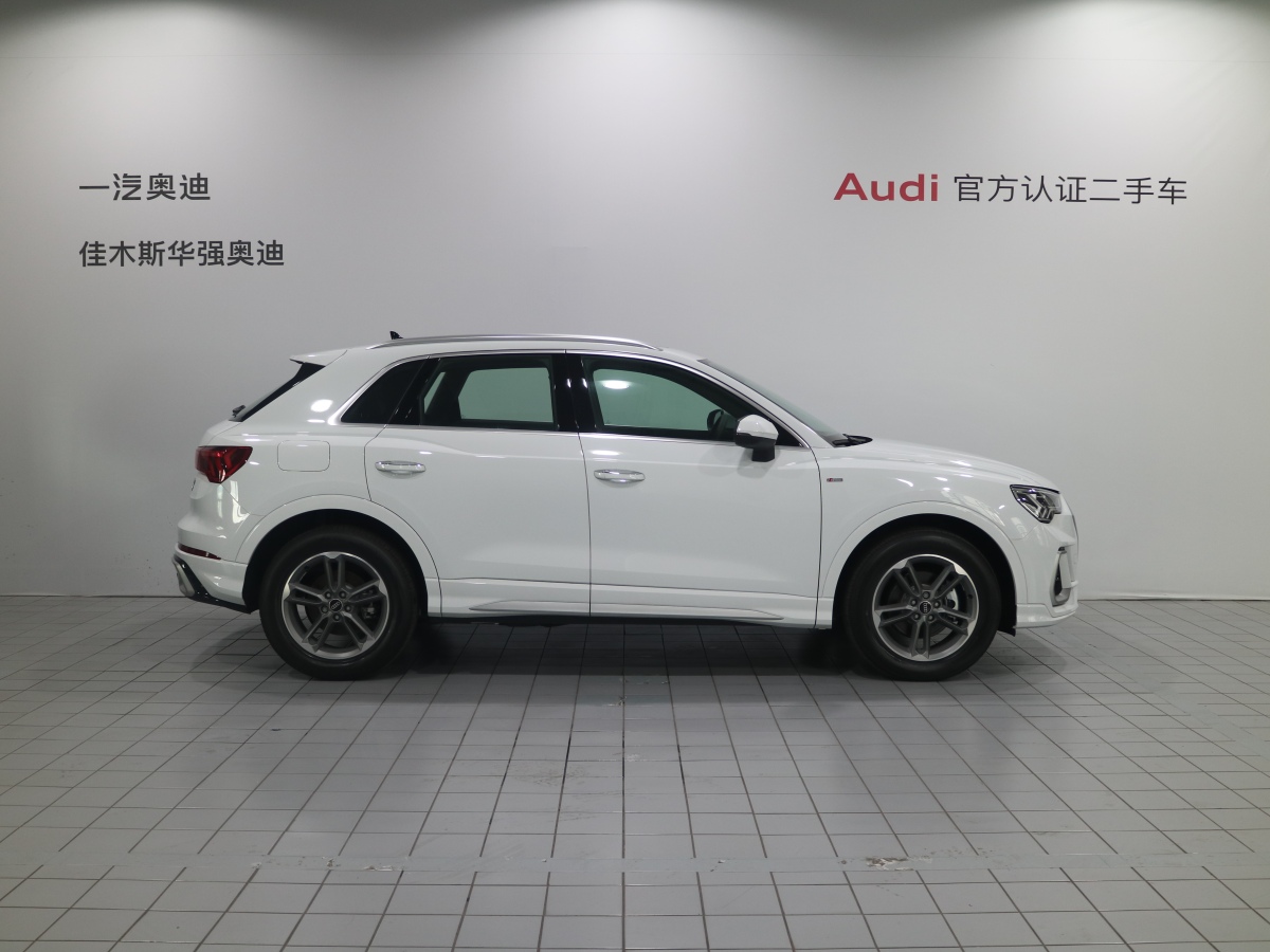 奧迪 奧迪Q3  2024款 35 TFSI 進(jìn)取動(dòng)感型圖片