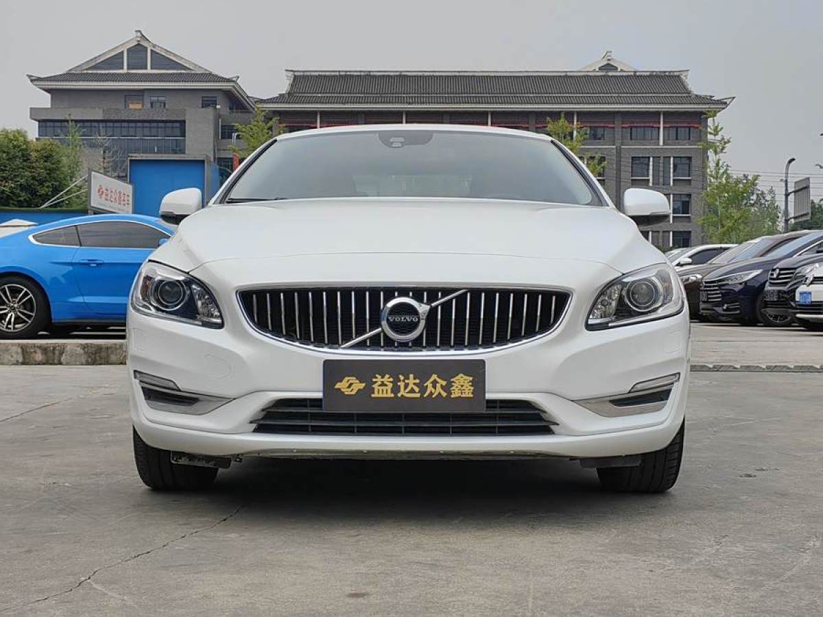 沃爾沃 S60L  2018款 T3 智進(jìn)進(jìn)取版圖片