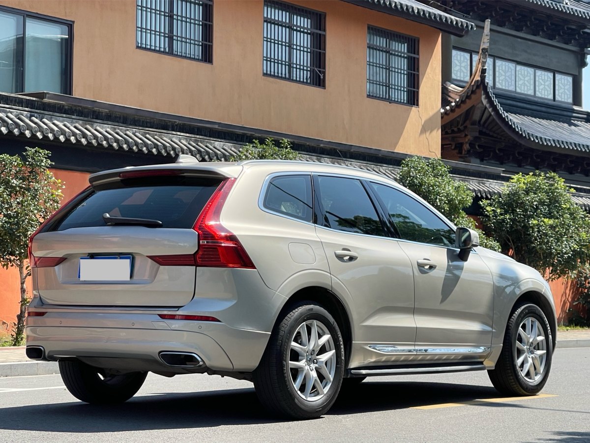 沃爾沃 XC60  2018款 T5 四驅(qū)智逸版圖片