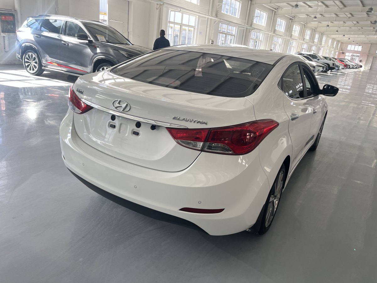 現(xiàn)代 朗動  2015款 1.6L 自動領(lǐng)先型圖片