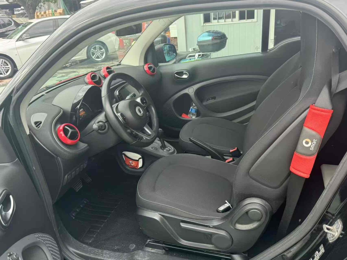 2018年7月smart fortwo  2015款 1.0L 52千瓦硬頂激情版