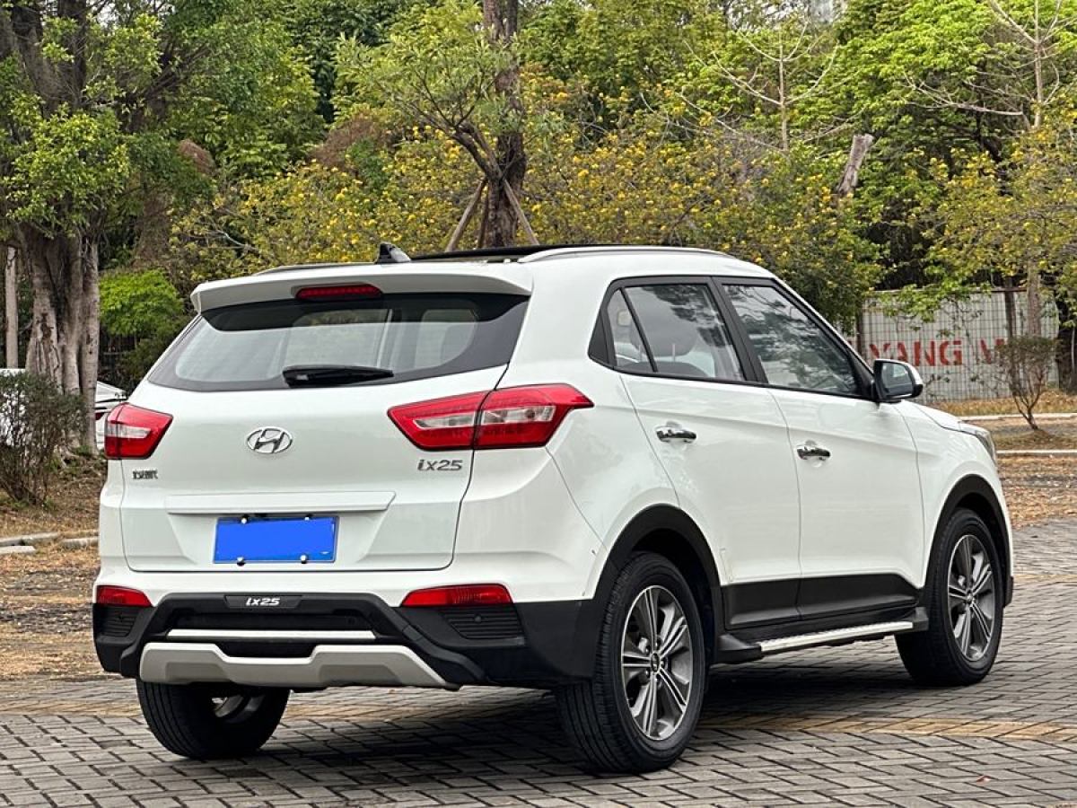 現(xiàn)代 ix25  2015款 1.6L 自動兩驅(qū)尊貴型DLX圖片