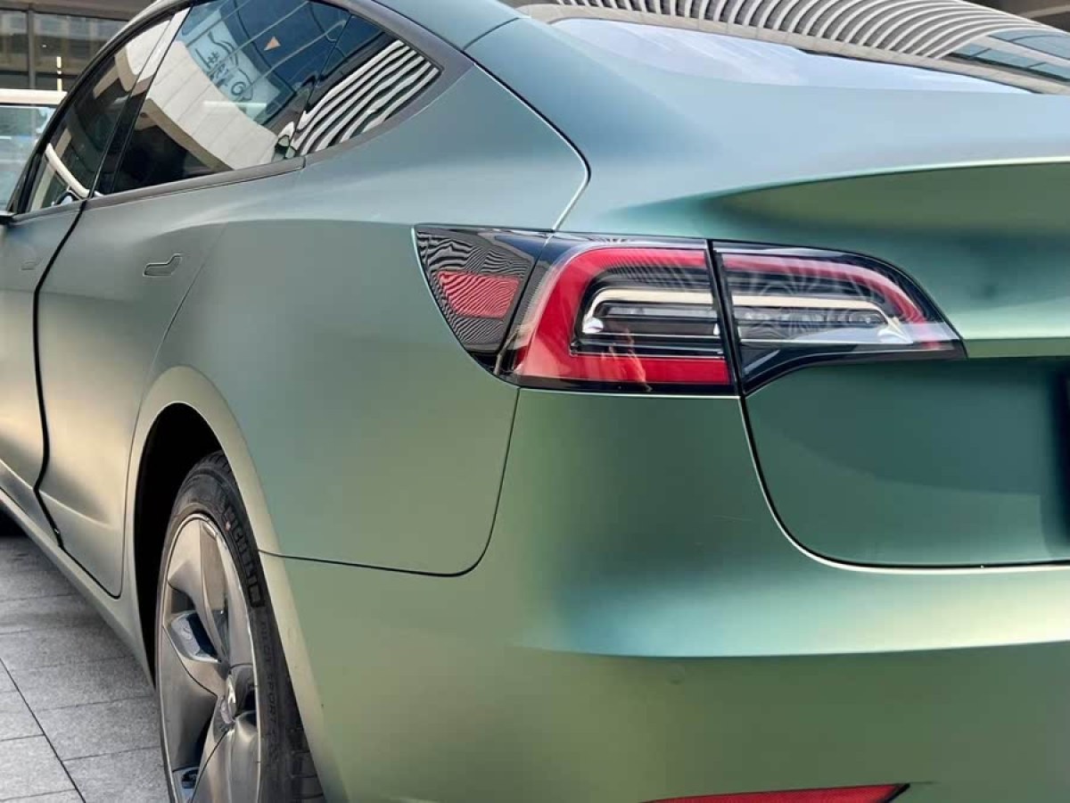 特斯拉 Model 3  2019款 標(biāo)準(zhǔn)續(xù)航后驅(qū)升級(jí)版圖片