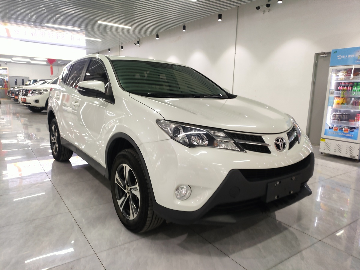 2016年8月豐田 RAV4  2018款 榮放 2.0L CVT兩驅(qū)風(fēng)尚版