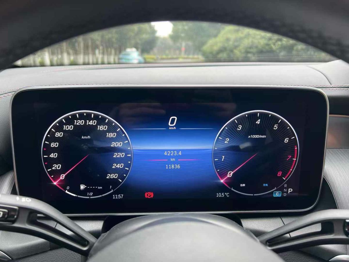 奔馳 邁巴赫S級(jí)  2023款 S 680 4MATIC Haute Voiture 限量高定版圖片