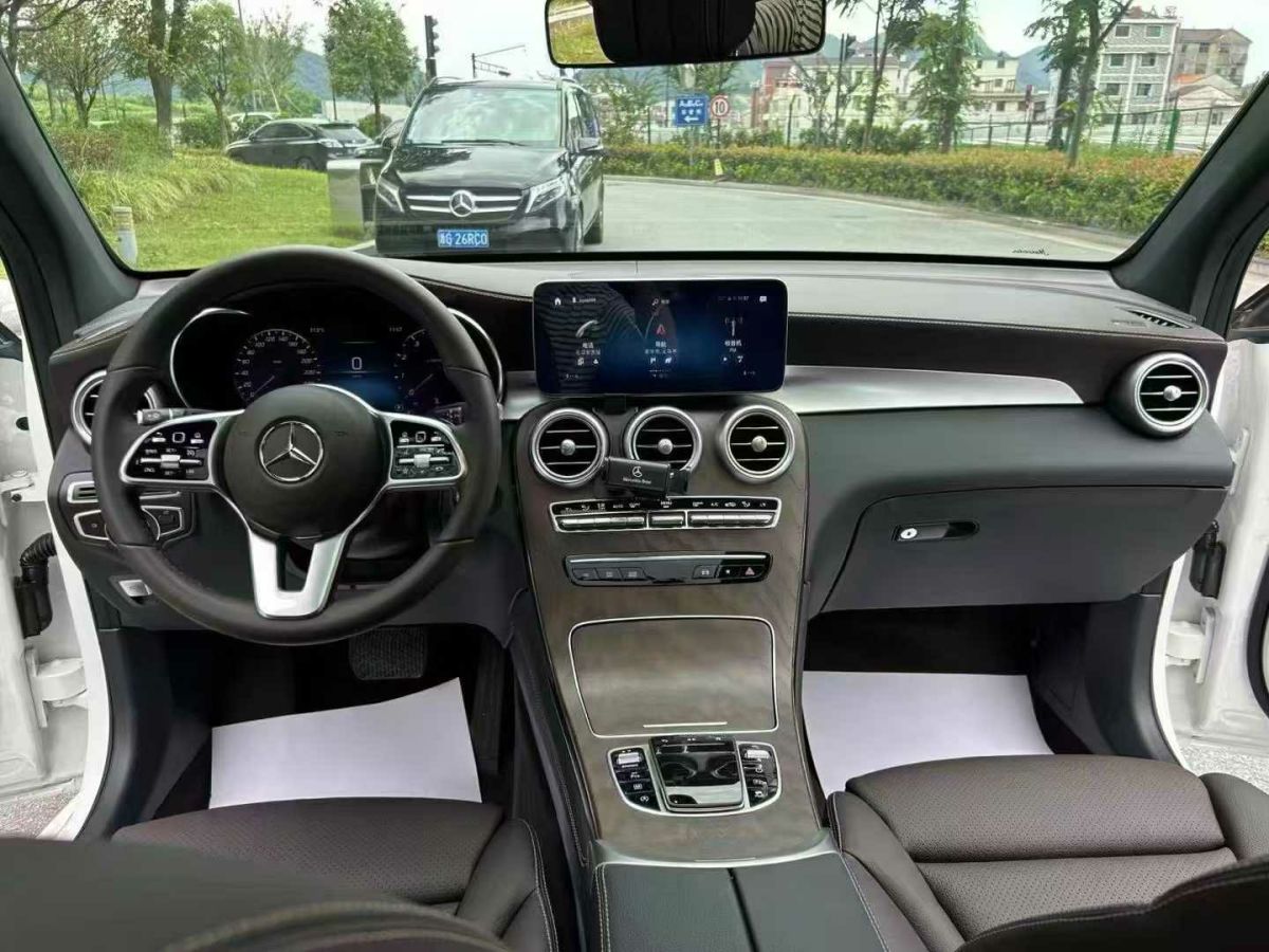 奔馳 奔馳GLC  2021款 GLC 300 4MATIC 轎跑SUV圖片