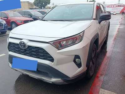 2022年8月 豐田 RAV4榮放 2.0L CVT四驅(qū)風尚版圖片