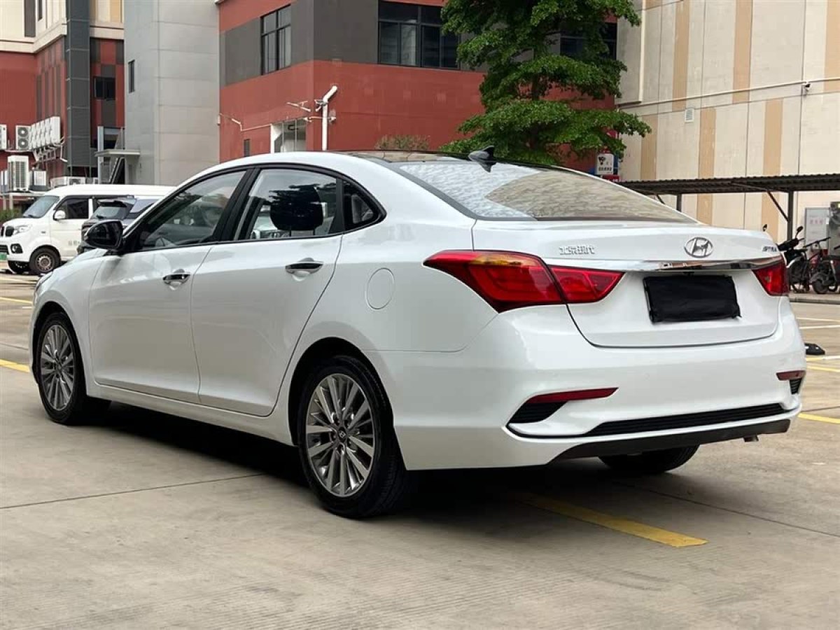 現(xiàn)代 名圖  2017款 1.8L 自動(dòng)智能型GLS 國(guó)VI圖片