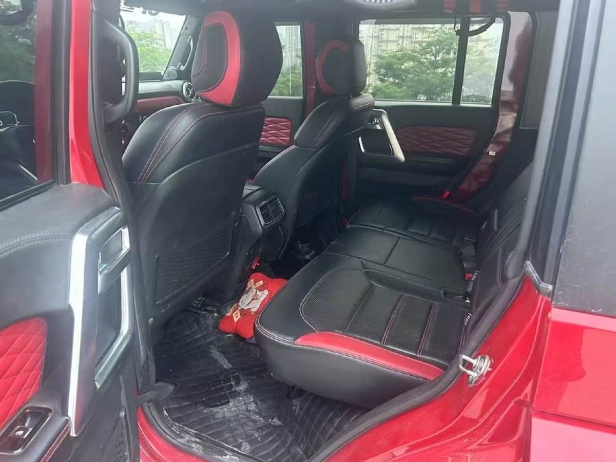 北京 BJ40  2019款  2.0T 自動四驅(qū)城市獵人版旗艦型圖片