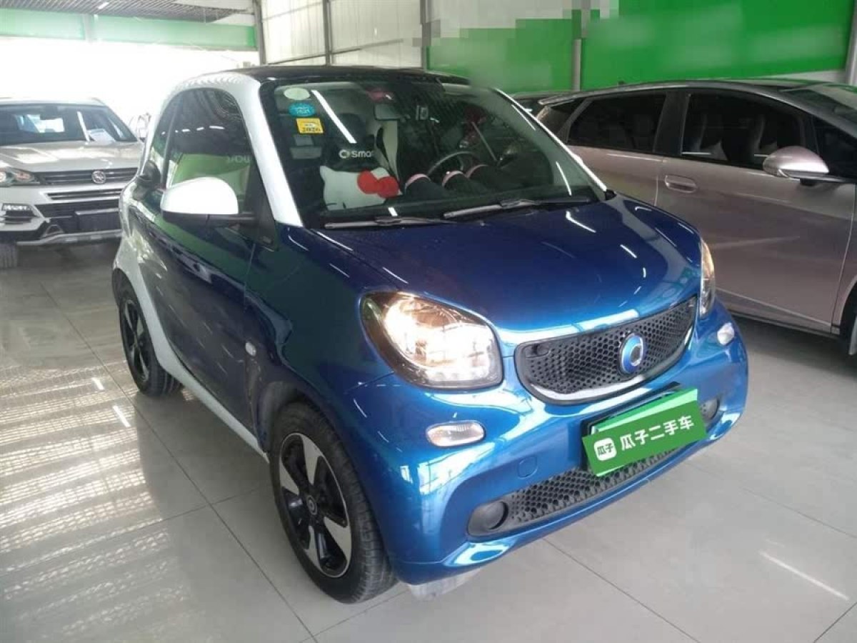 smart fortwo  2018款 1.0L 52千瓦硬頂激情版圖片