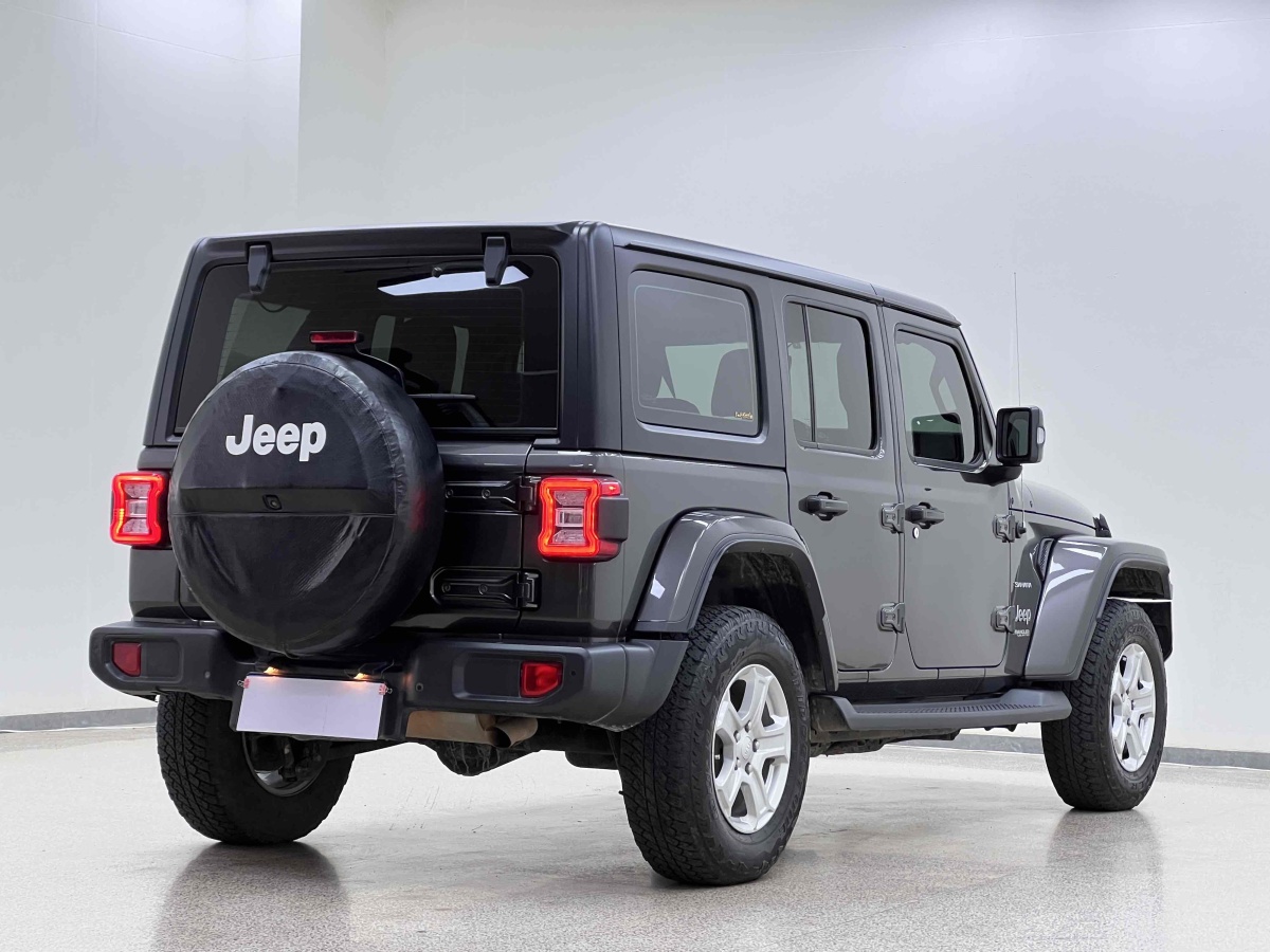 Jeep 牧馬人  2019款 2.0T Sahara 四門版 國VI圖片