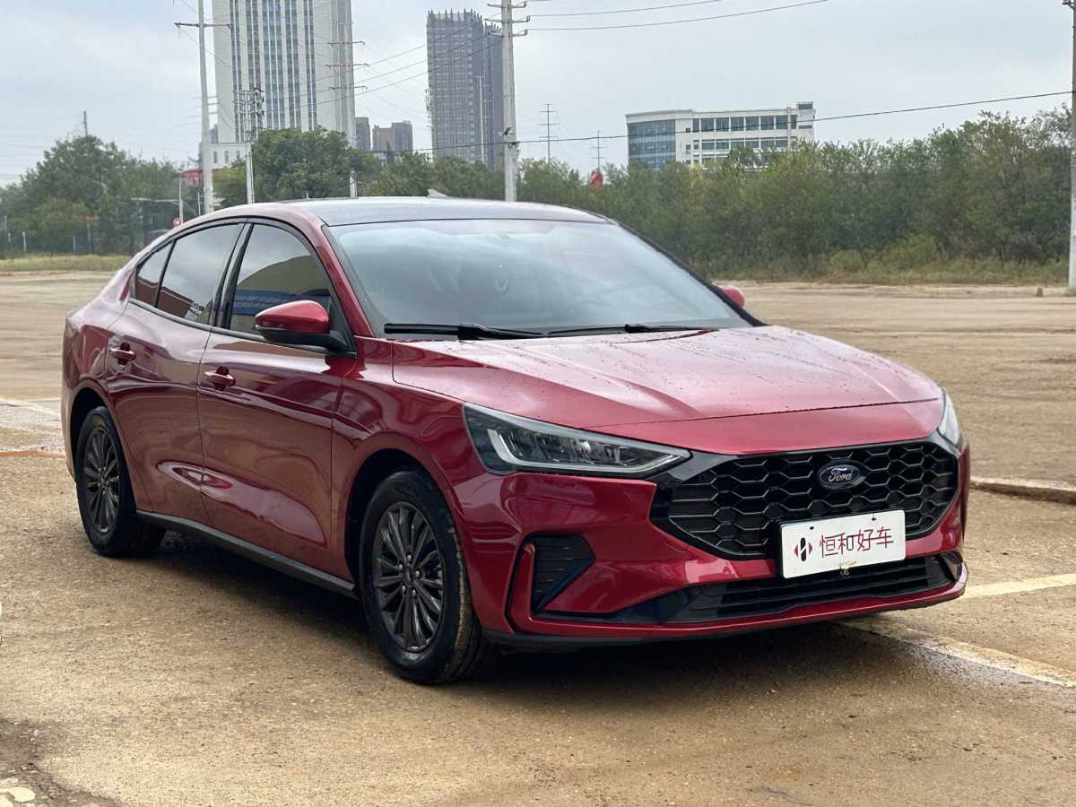 福特 ?？怂? 2022款 三廂 EcoBoost 180 自動(dòng)競(jìng)速版圖片