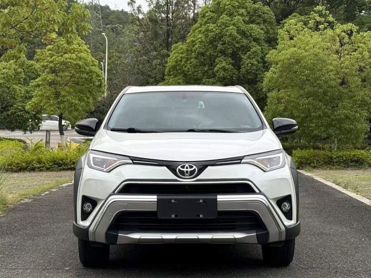 豐田 RAV4榮放  2019款 2.0L CVT兩驅(qū)風(fēng)尚X限量版 國V圖片