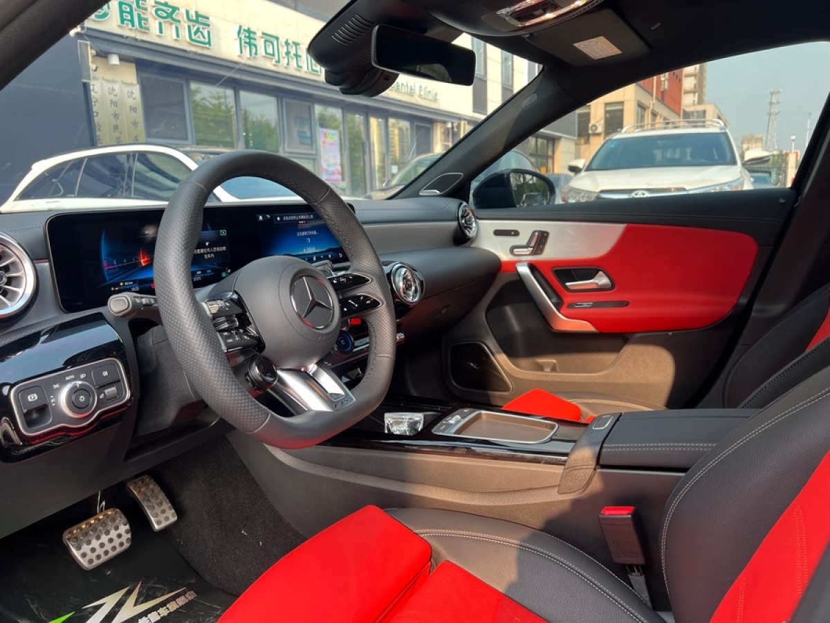 奔馳 奔馳A級AMG  2024款 改款 AMG A 35 4MATIC圖片