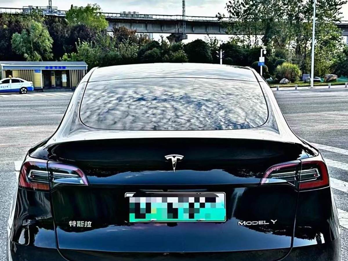 特斯拉 Model Y  2022款 改款 長續(xù)航全輪驅(qū)動版圖片