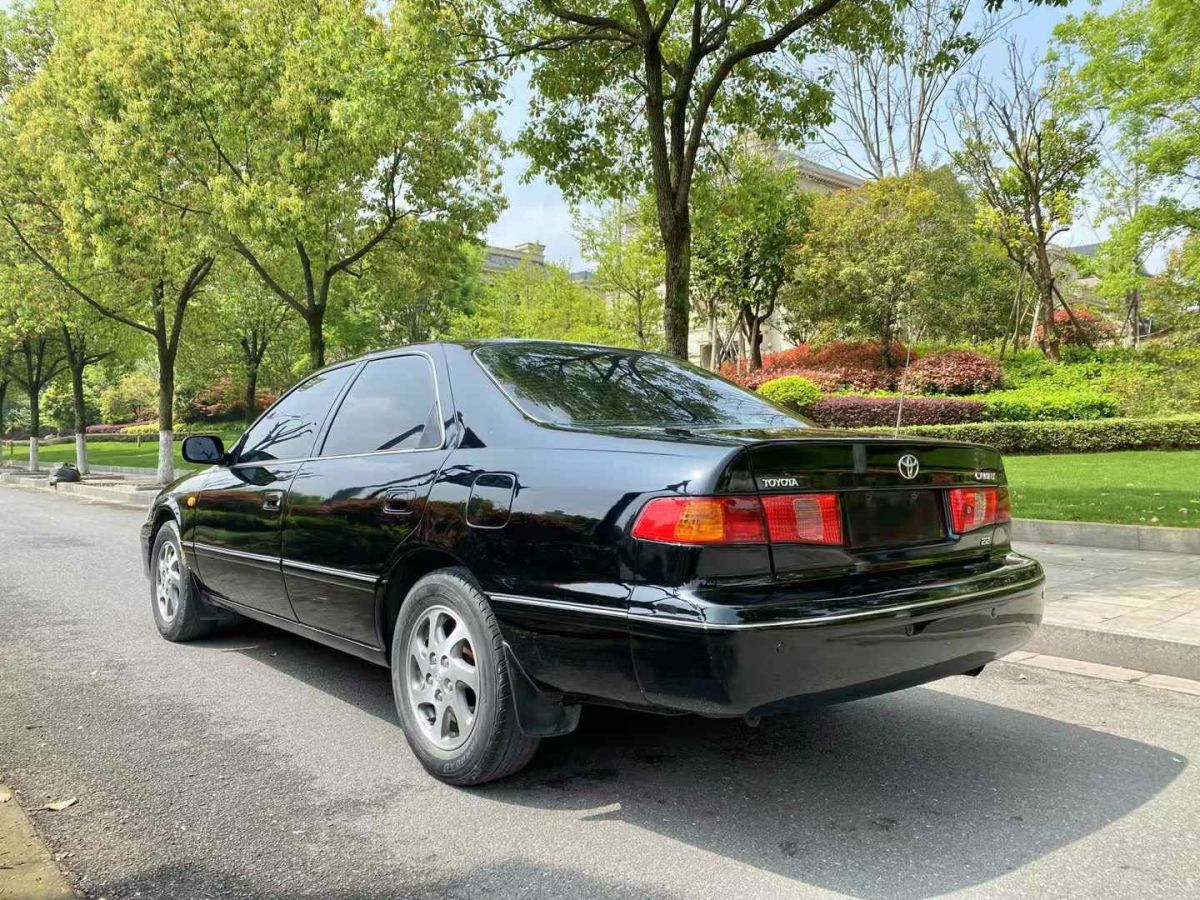 豐田 佳美  2000款 2.2L GL圖片