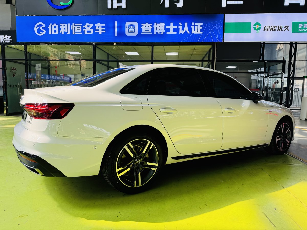 2022年1月奧迪 奧迪A4L  2022款 40 TFSI 豪華動感型