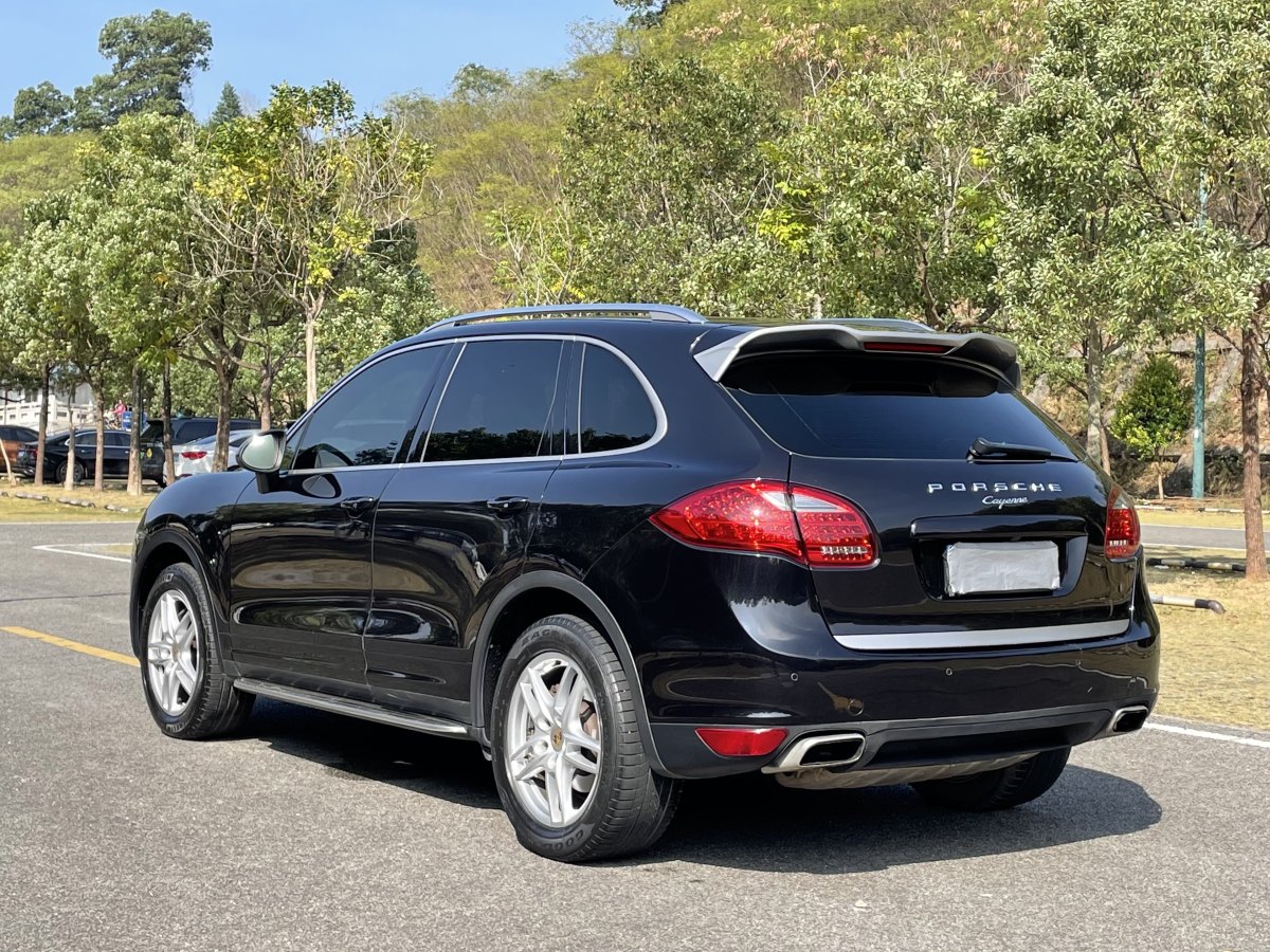 保時(shí)捷 Cayenne  2014款 Cayenne Platinum Edition 3.0T圖片