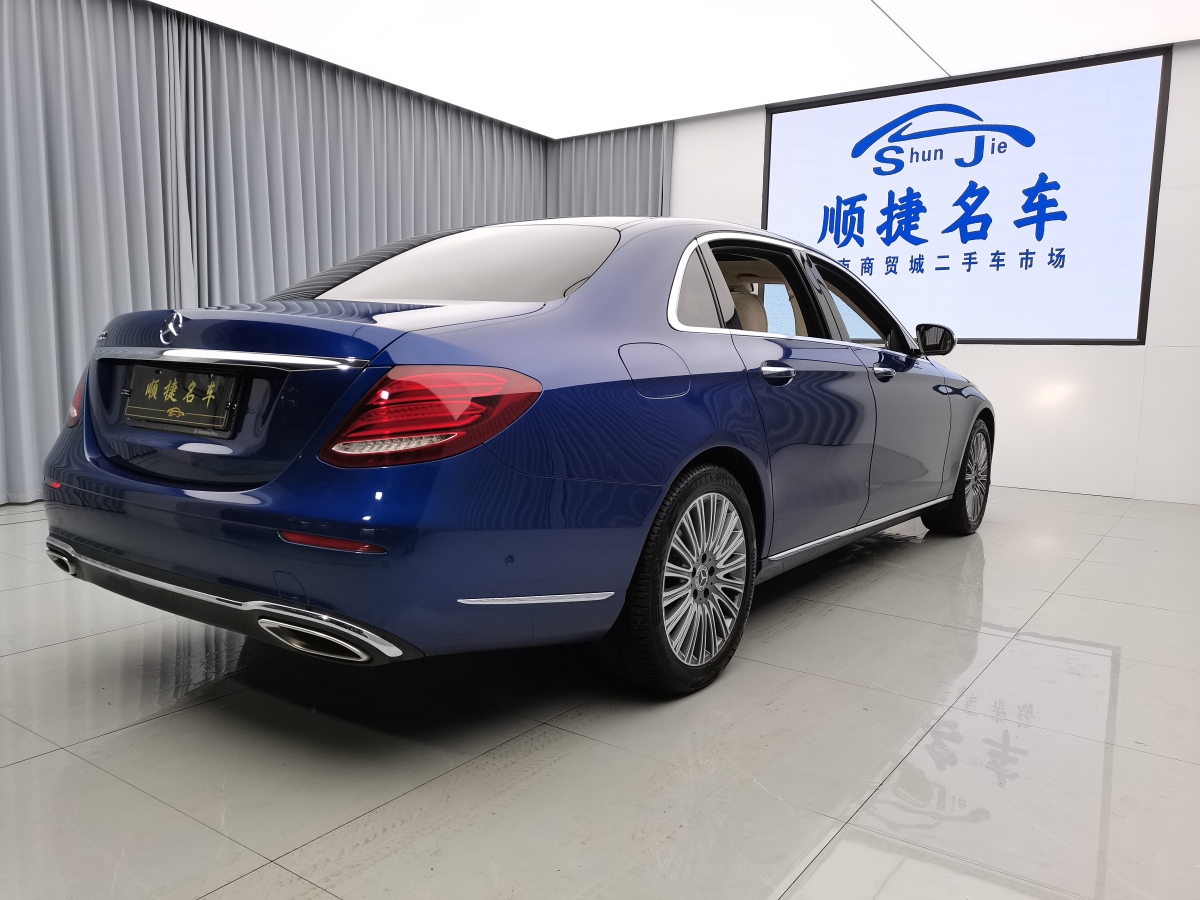 奔馳 奔馳E級(jí)  2019款 改款 E 300 L 時(shí)尚型圖片