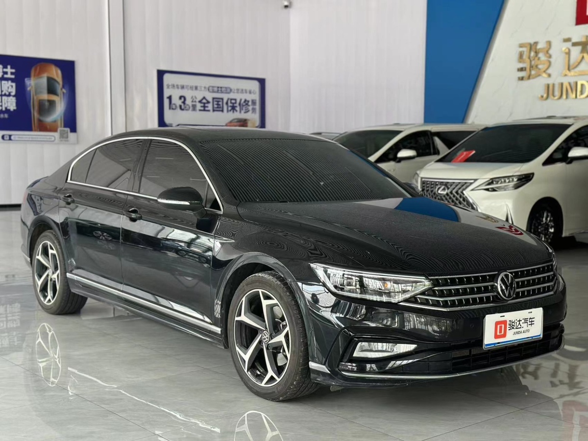 大眾 邁騰  2023款 200萬(wàn)輛紀(jì)念版 330TSI DSG領(lǐng)先型圖片