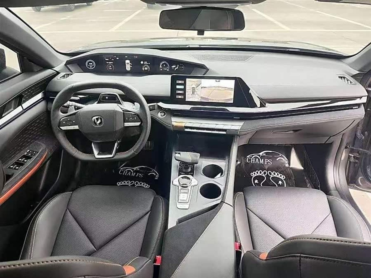 長安 長安UNI-V  2023款 1.5T 運動版圖片