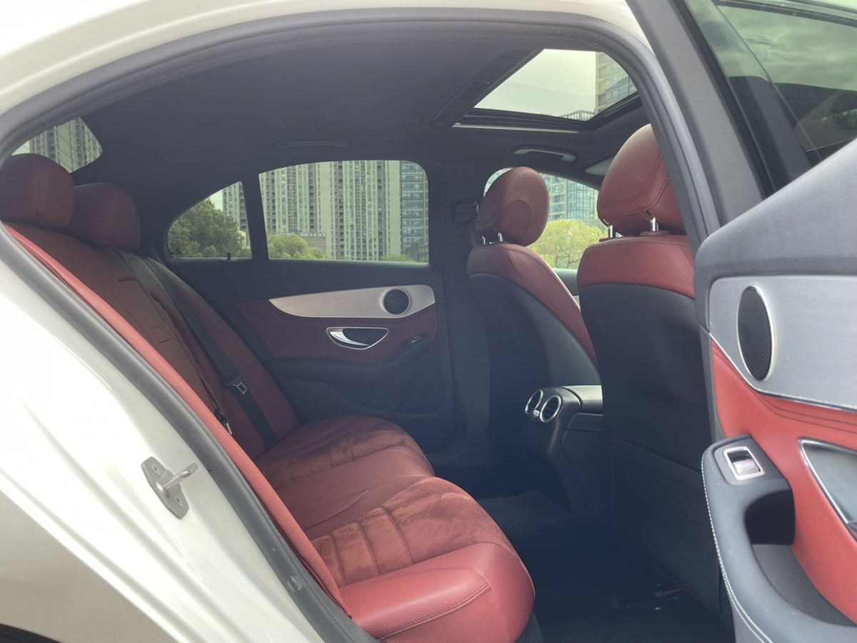 2017年8月奔驰 奔驰C级  2017款 改款 C 200 运动版