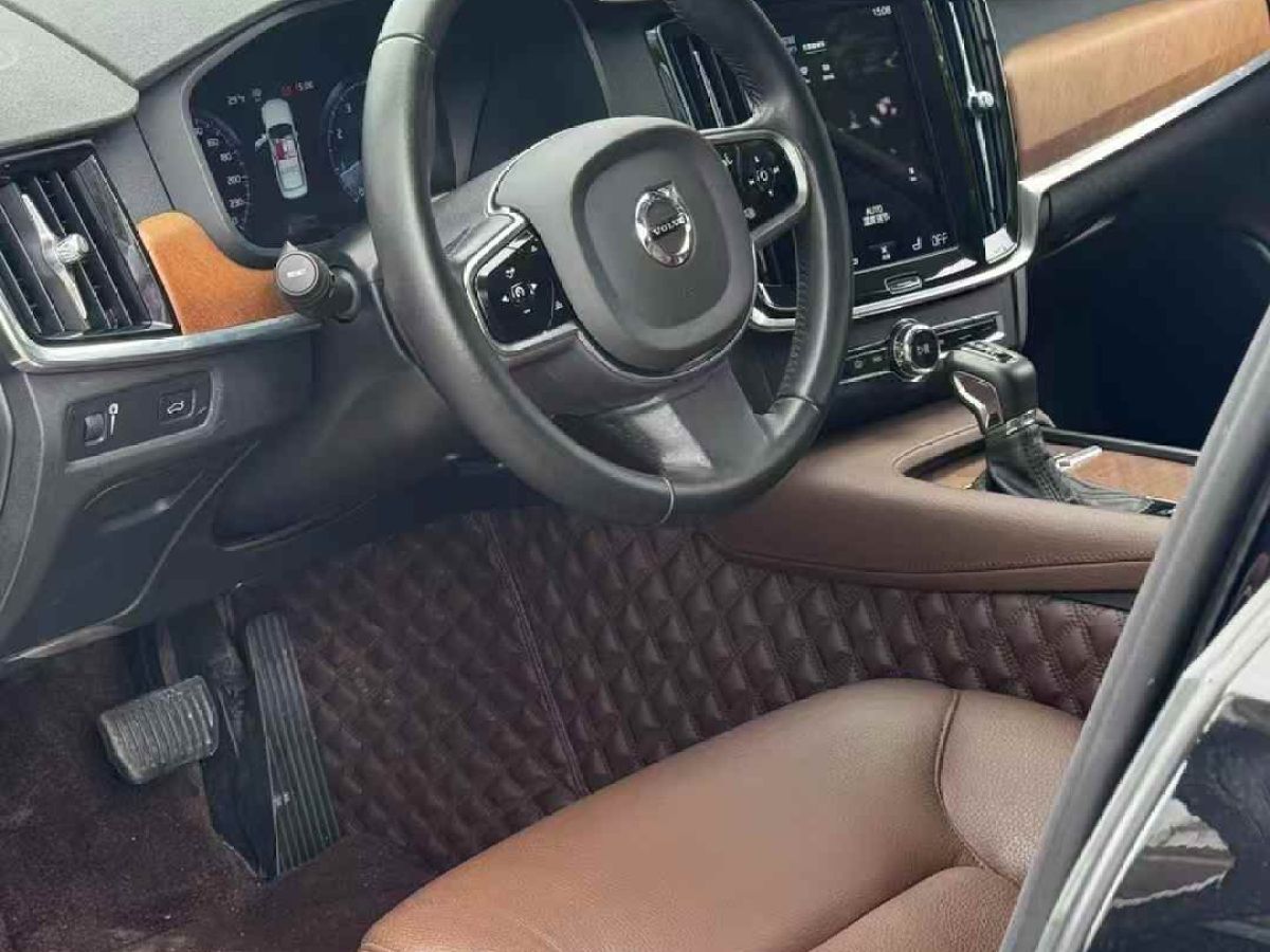 沃爾沃 S90  2020款  T4 智行豪華版圖片