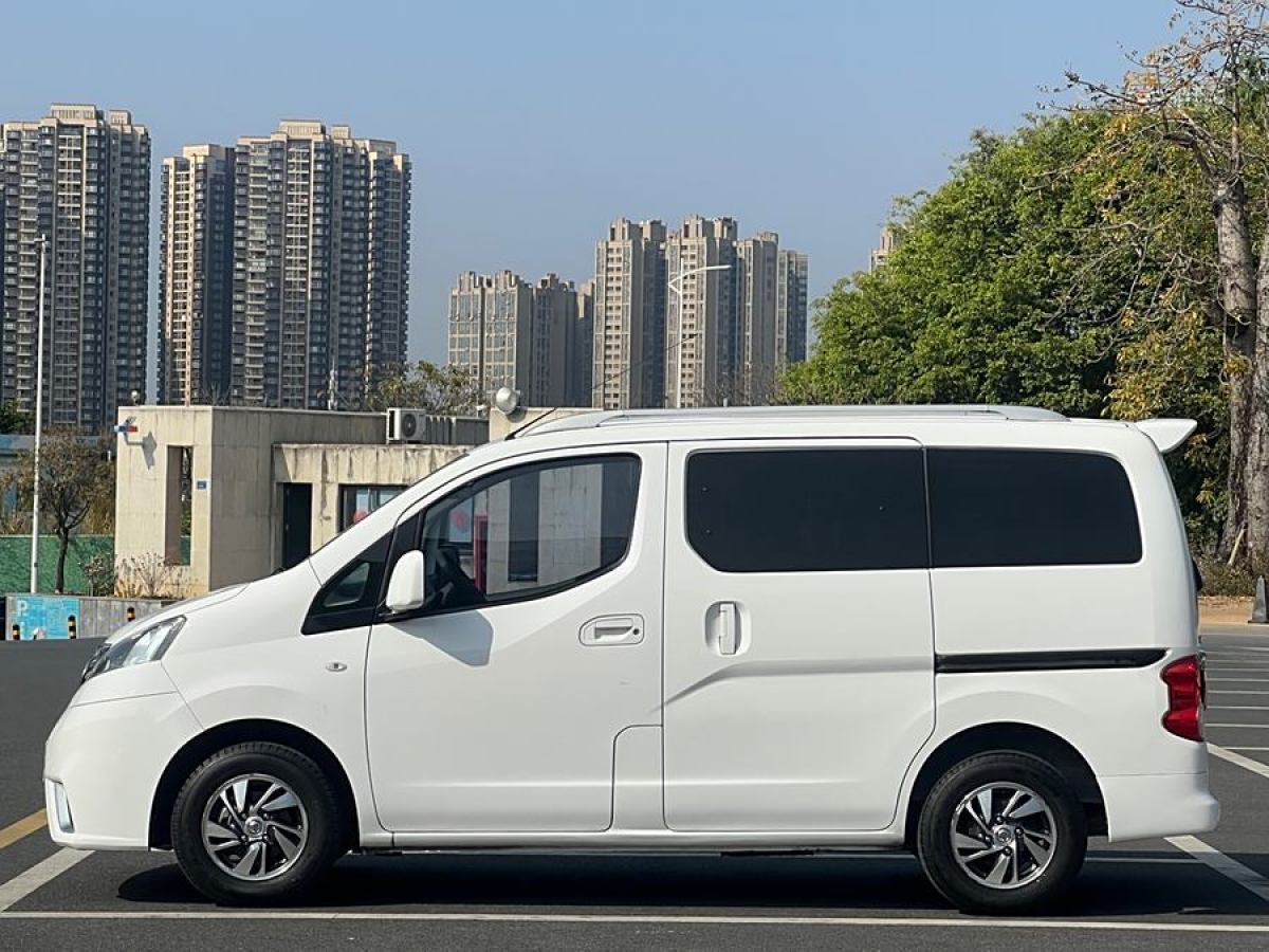 2019年8月日產(chǎn) NV200  2018款 1.6L CVT豪華型