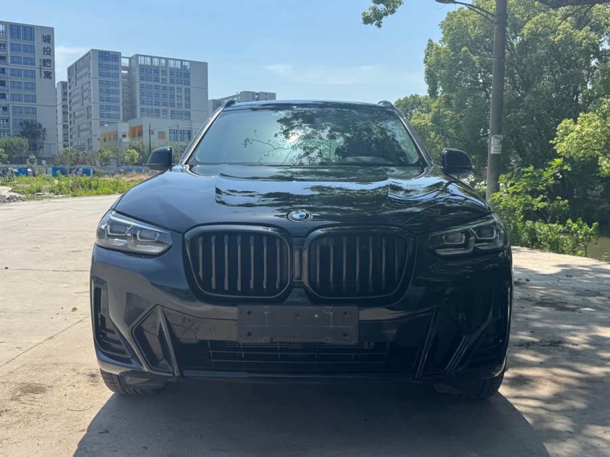 寶馬 寶馬X3  2022款 xDrive30i 領(lǐng)先型 M曜夜套裝圖片