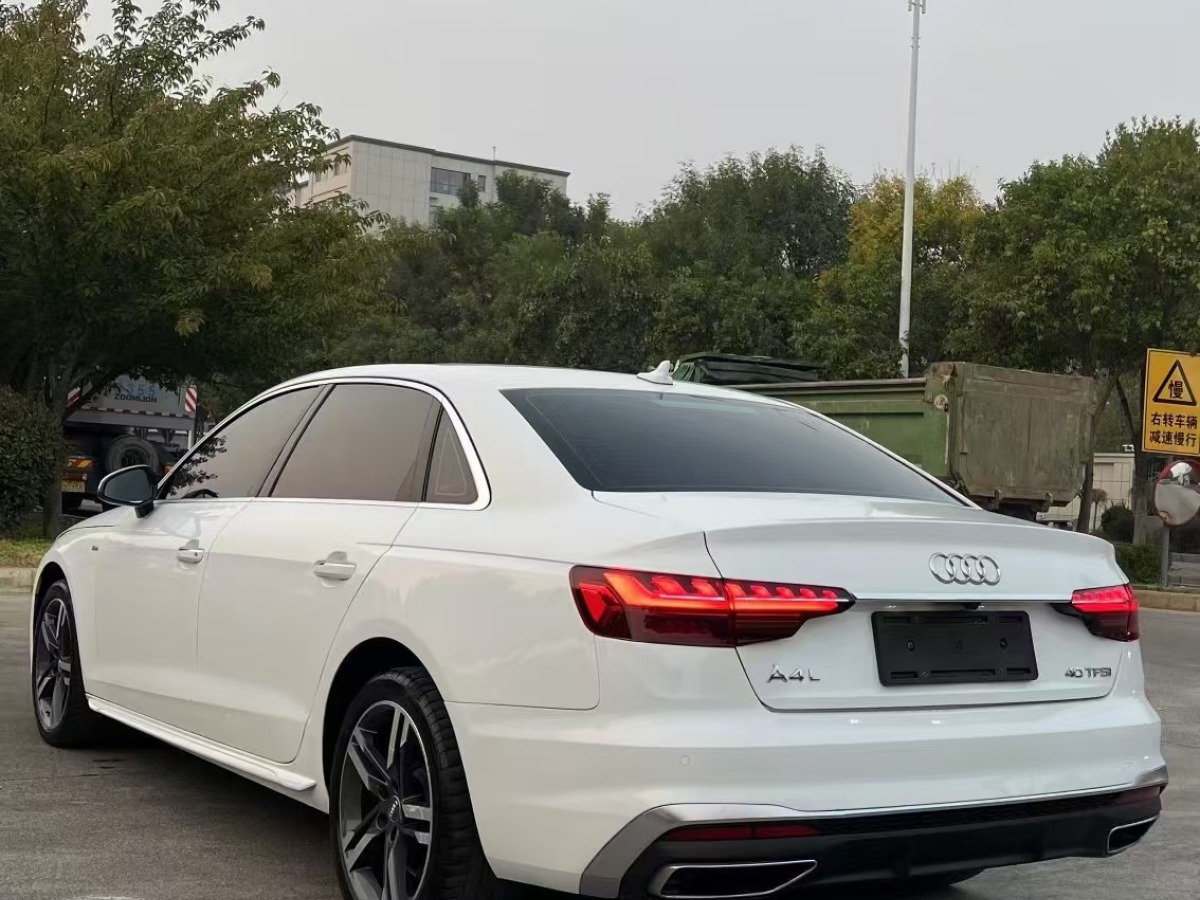 奧迪 奧迪A4L  2020款 40 TFSI 豪華動感型圖片