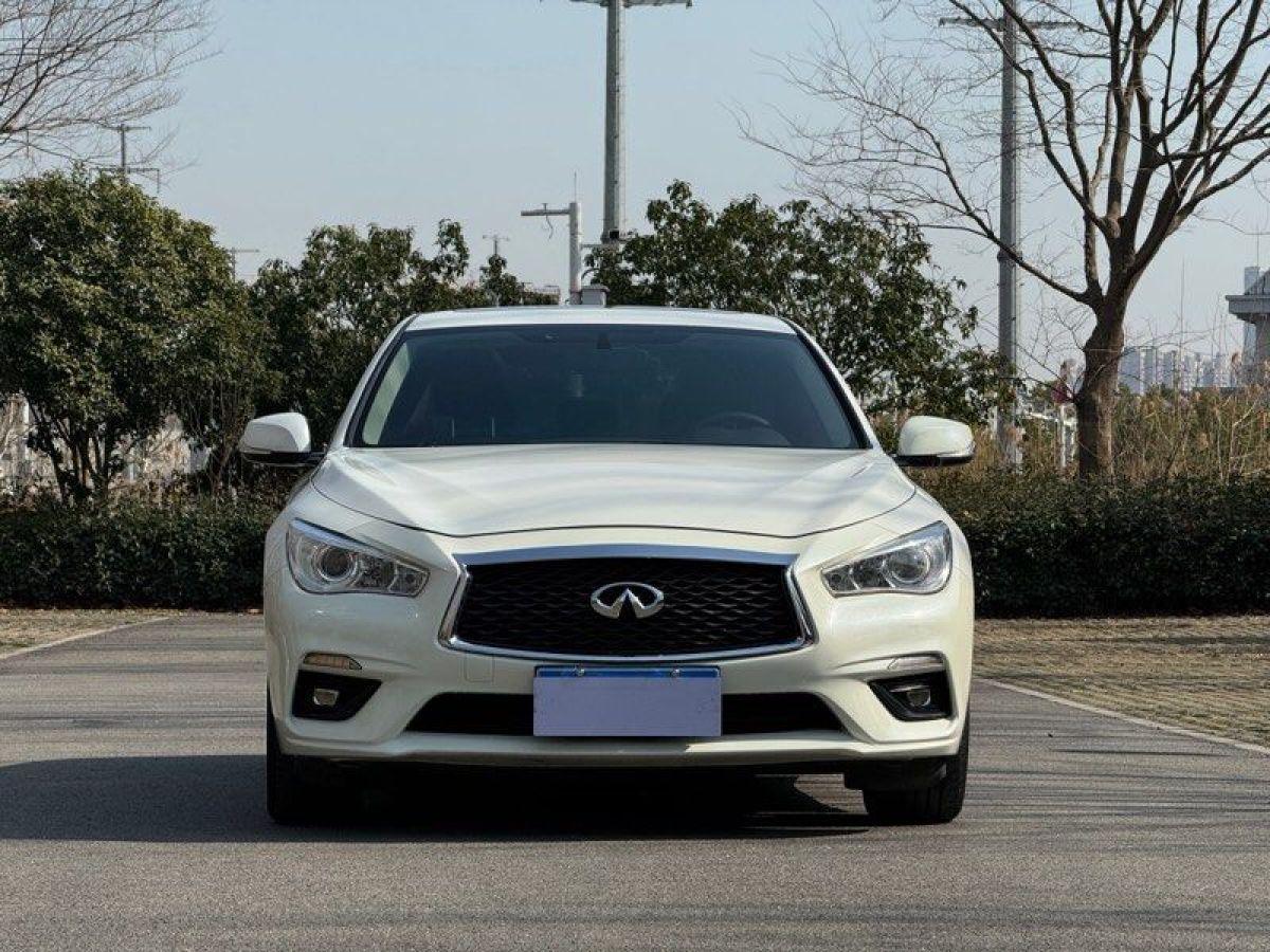 英菲尼迪 Q50L  2018款 2.0T 舒適版圖片