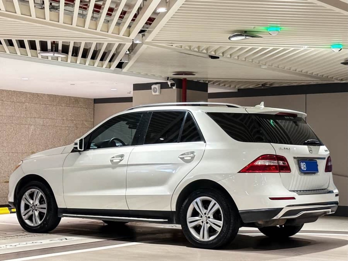 奔馳 奔馳M級(jí)  2013款 ML 350 美規(guī)版圖片