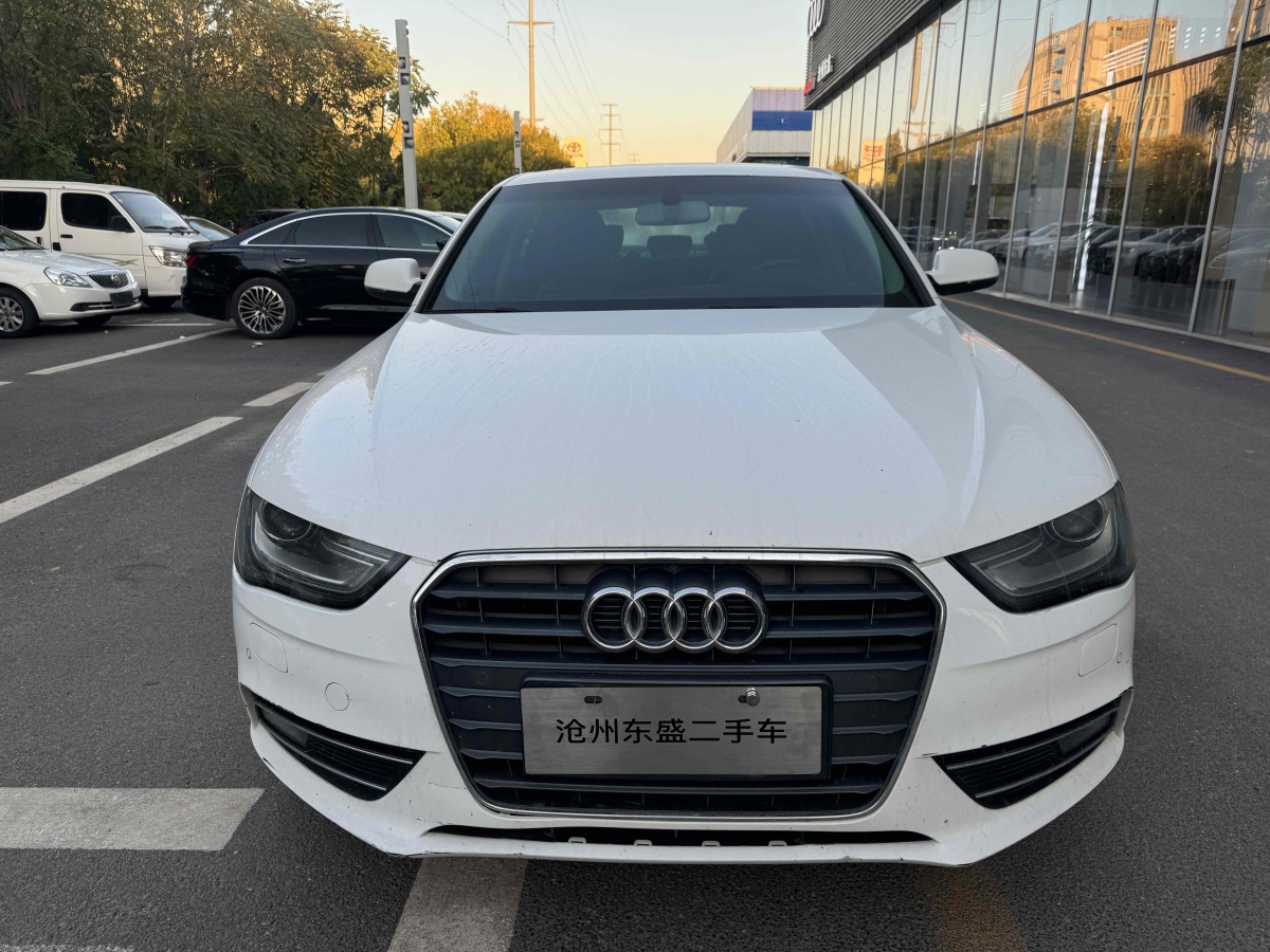 2014年8月奧迪 奧迪A4L  2015款 35 TFSI 自動舒適型