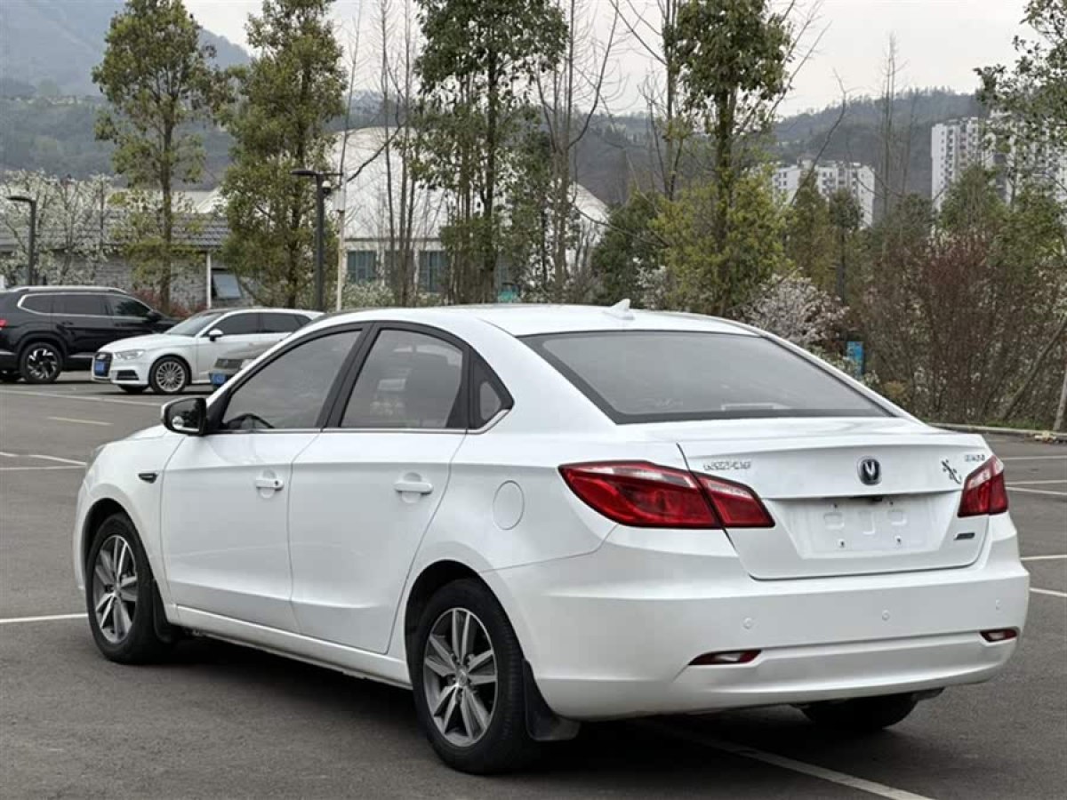 長(zhǎng)安 逸動(dòng)  2015款 1.6L 自動(dòng)豪華型圖片