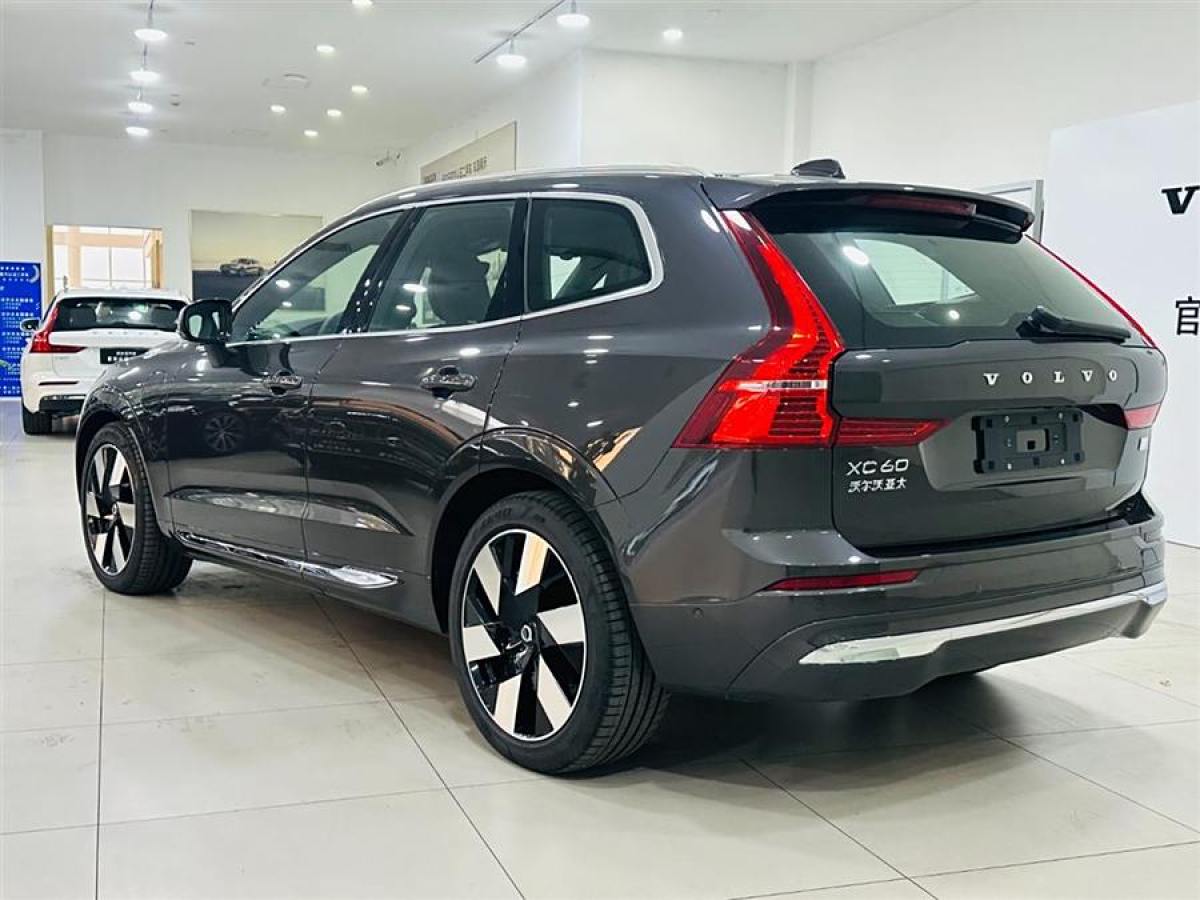 沃爾沃 XC60新能源  2024款 T8 插電混動 長續(xù)航四驅(qū)智雅豪華版圖片