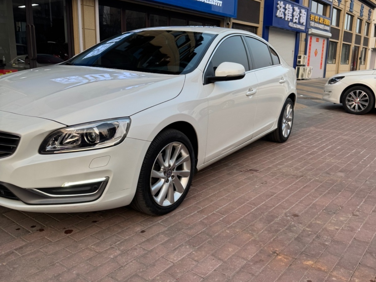 沃爾沃 S60  2016款 L 2.0T T4 智遠(yuǎn)版圖片