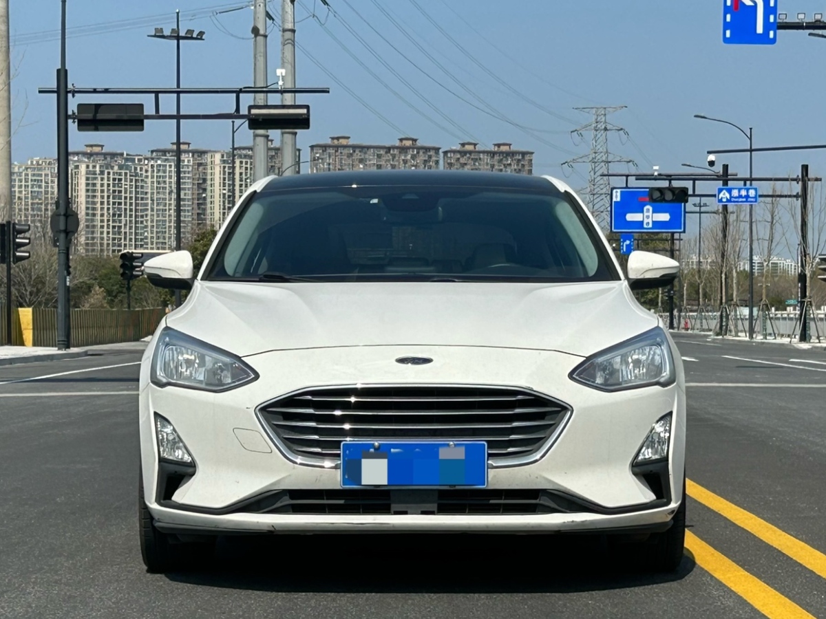 福特 ?？怂? 2019款 兩廂 EcoBoost 180 自動(dòng)鋒耀型圖片