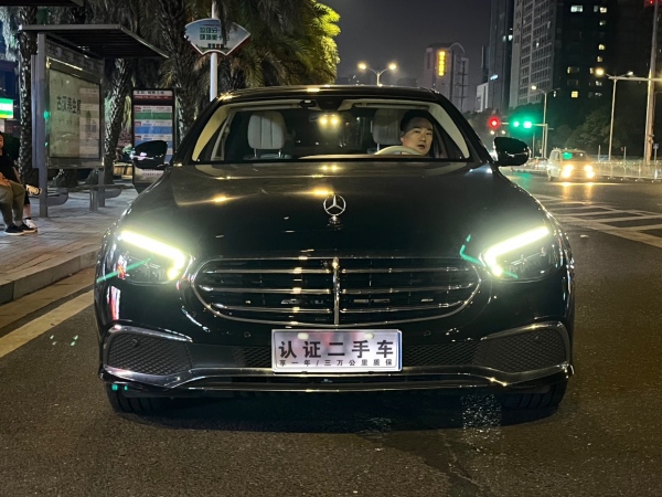 奔驰 奔驰E级  2021款 E 300 L 时尚型