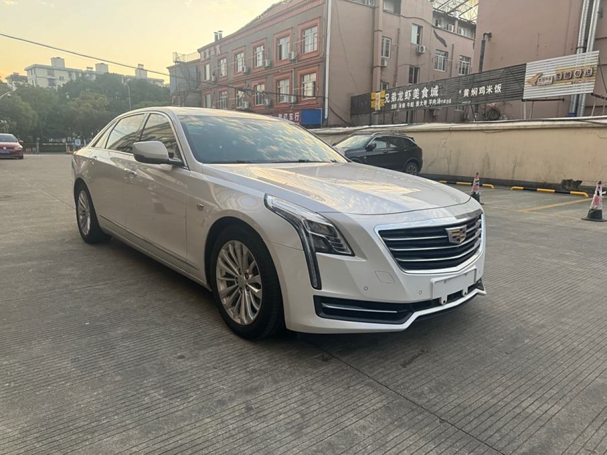 凱迪拉克 CT6  2017款 28T 時(shí)尚型圖片